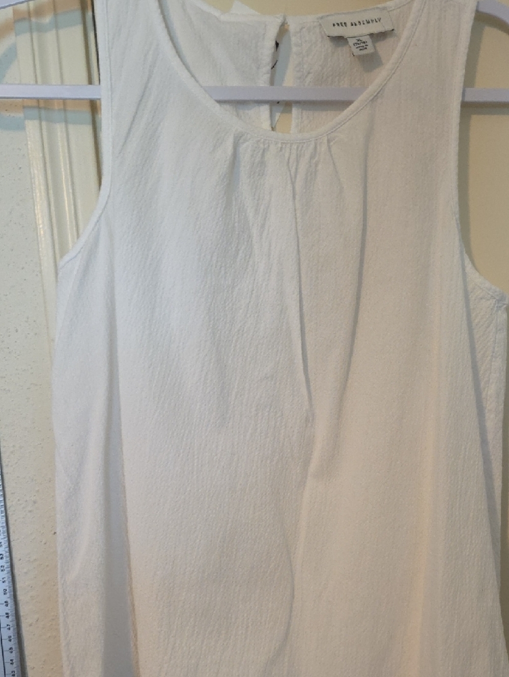 FREE ASSEMBLY White Textured Top - XL